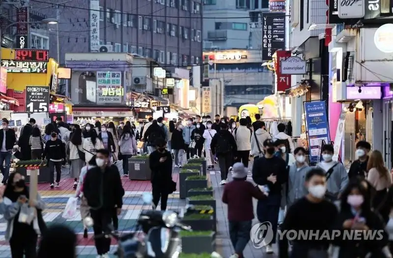 韩国新增107916例新冠确诊病例 累计16212751例