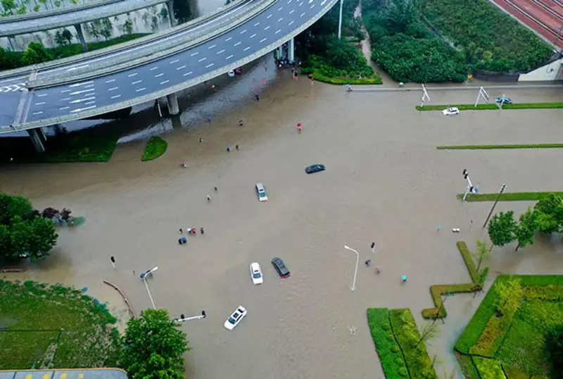 Хитойда сув тошқини 16 кишининг ҳаётига зомин бўлди