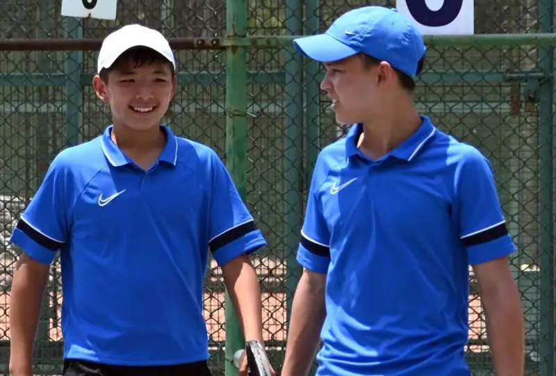 Казахстанские теннисисты-юниоры узнали соперников в 1/4 финала отбора к чемпионату мира