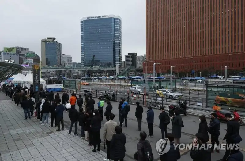 韩政府预测新增病例本周触顶后下周起趋减