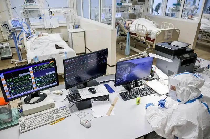 Россияда кетма-кет учинчи кун коронавирусдан ўлим ҳолатларининг максимал даражаси янгиланмоқда