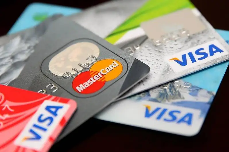 Бугун Россияда Visa ва Мastercard тўлов карталари фаолиятини тўхтатди