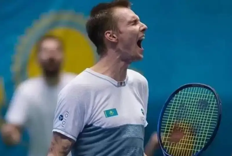 Александр Бублик Марсел турнирининг чорак финалига чиқди