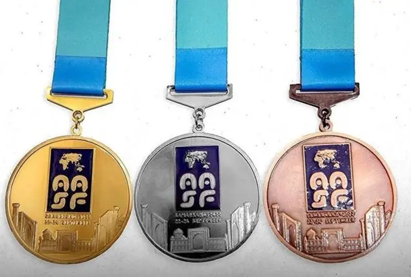 Қозоғистонлик спортчи очиқ сувда сузиш бўйича Осиё чемпионатида бронза медалини қўлга киритди