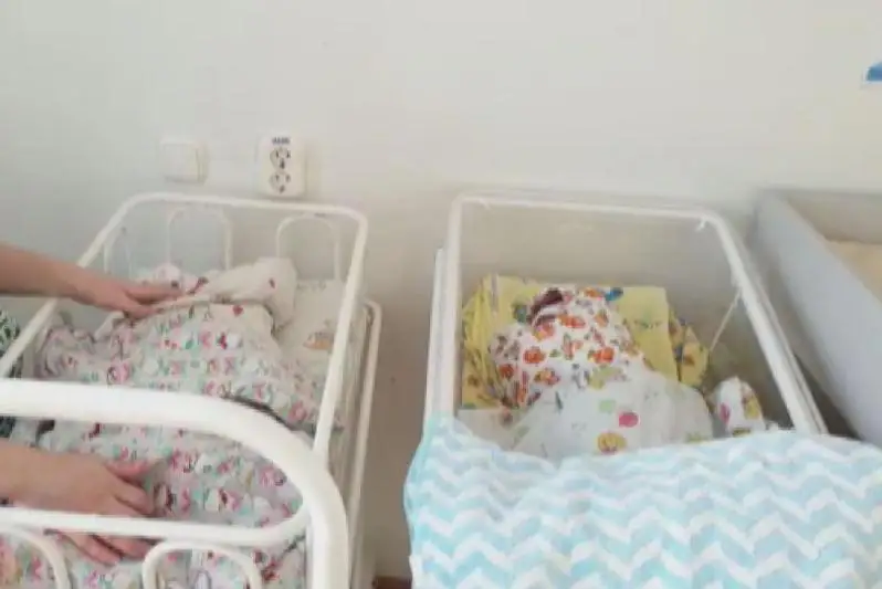 Три двойни в один день родились в Караганде