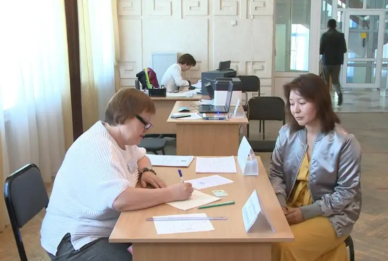 Самал Еслямова и Александр Герлиц проголосовали в СКО