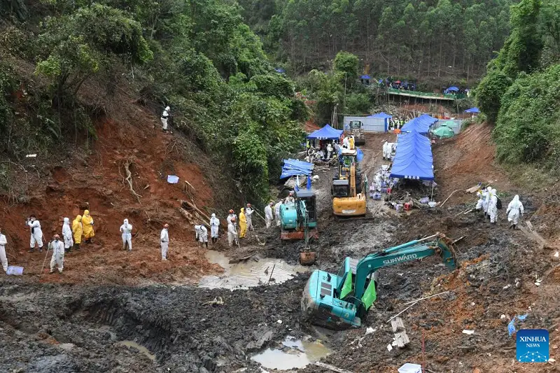 Хитойда ҳалокатга учраган самолётнинг иккинчи «қора қути»си топилди
