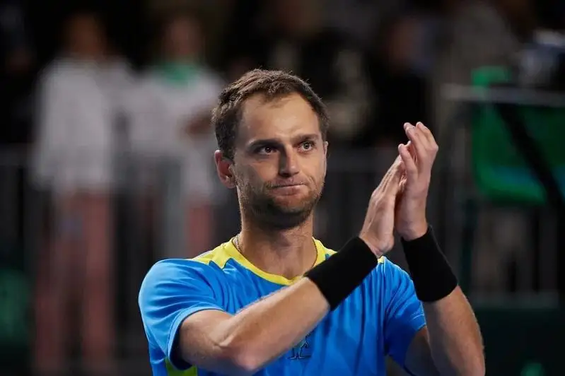 Александр Недовесов вышел в четвертьфинал турнира в Испании