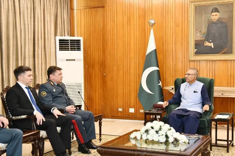 Қозоғистон Қуролли Кучлари Бош штаби бошлиғи Покистон президенти билан учрашди