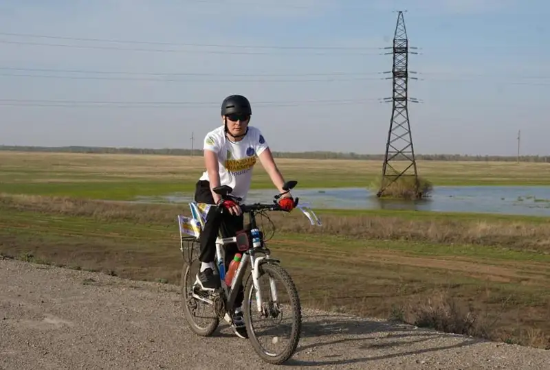 ۆەلومارافونشى احمەت بايتۇرسىن ۇلىنىڭ اۋىلىنان ىستانبۇلعا دەيىن جەتپەك