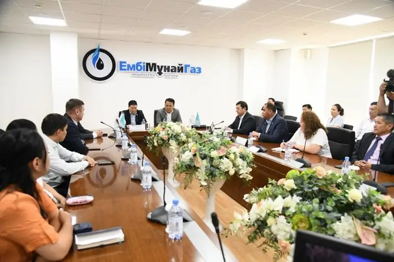 ءماجىلىس دەپۋتاتتارى وڭىرلەردەگى جول جانە اۋىز سۋمەن قامتۋ ماسەلەلەرىن تالقىلادى