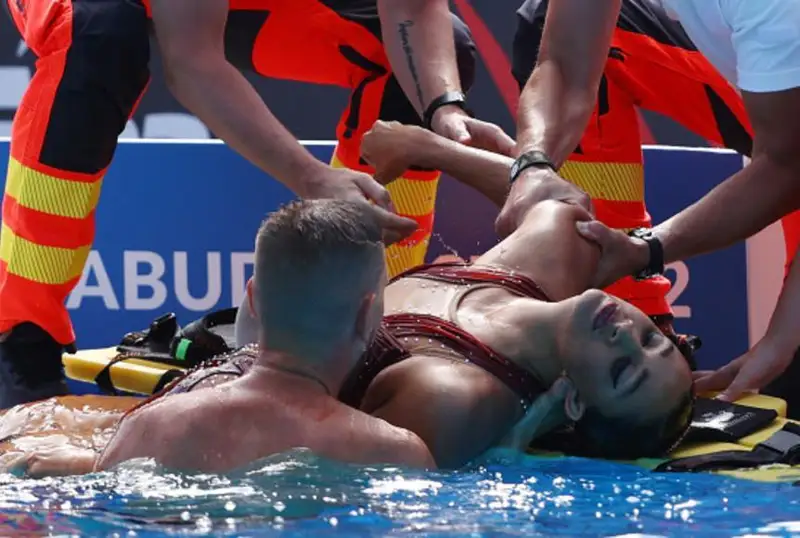 АҚШнинг энг яхши сузувчиси жаҳон чемпионатида сувга чўкиб кетаёзди