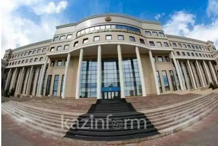 سىرتقى ىستەر مينيسترلىگى قازاقستان مەن وزبەكستان پرەزيدەنتتەرىنىڭ كەزدەسۋىنە قاتىستى تۇسىنىك بەردى