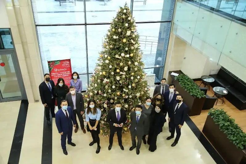 «Тилаклар дарахти»: «ҚазТрансГаз» ходимлари 270 нафар боланинг орзуларини рўёбга чиқаришди.