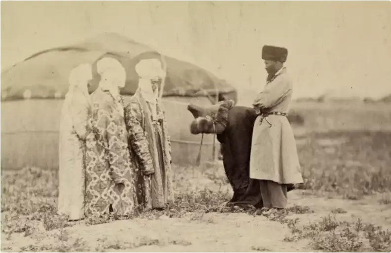 قازاق كۇيەۋ جىگىتتى قالاي سىناعان؟