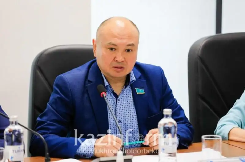 اسكەري وقۋ ورىندارىندا تەمىردەي ءتارتىپتى ۇيىمداستىرۋ ماڭىزدى - ەرلان سايروۆ