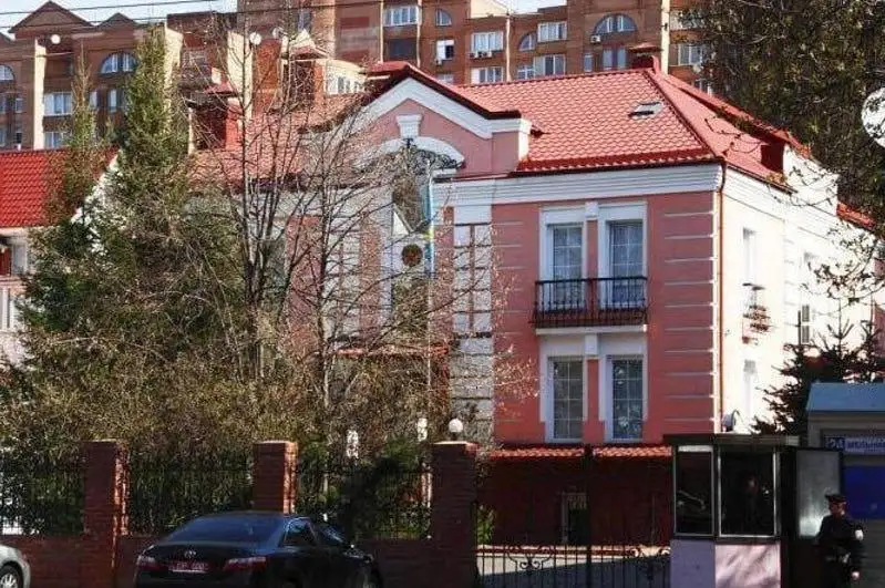 Украинада қолиб кетган қозоғистонликлар учун яна бир рейс ташкил этилади