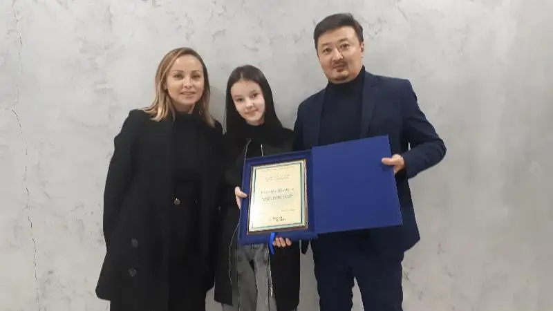 青年歌手丹妮莉亚当选哈萨克斯坦旅游形象大使