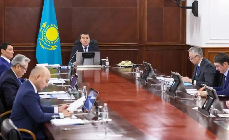 Úkimet basshysy balyq sharýashylyǵy boıynsha birqatar tapsyrma berdi