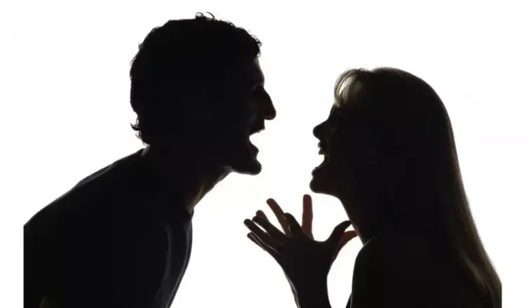 ەرلى-زايىپتىلار اراسىندا ۇرىس-كەرىستى كىم باستايدى؟ قىزىق زەرتتەۋ