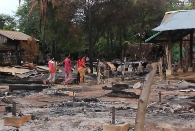 Мьянмадаги мактабга ҳаво ҳужуми оқибатида камида 11 нафар  бола ҳалок бўлди