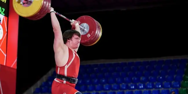 قازاقستان اۋىر اتلەتيكادان جاس وسپىرىمدەر اراسىنداعى الەم چەمپيوناتىندا ءتورت مەدال جەڭىپ الدى