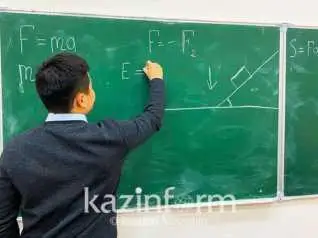 اسحات ايماعامبەتوۆ پەداگوگتەردىڭ بىلىكتىلىگىن ارتتىرۋداعى جاڭا تاسىلدەردى اتادى