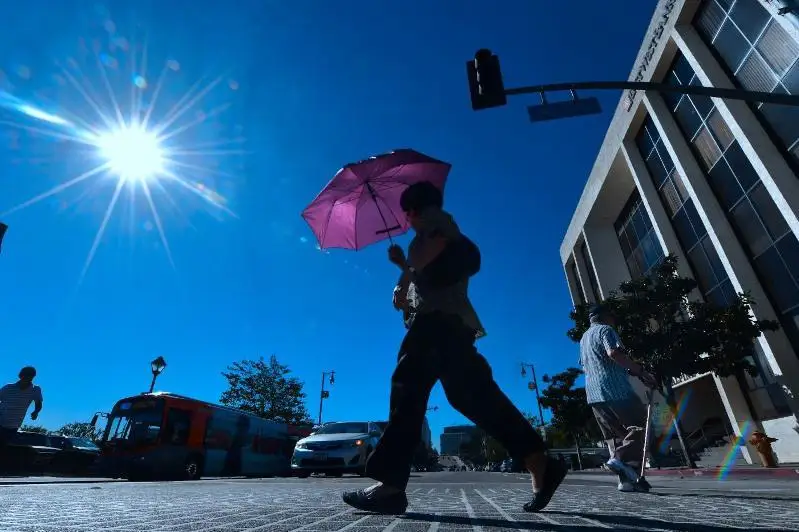 Канадада 49 даража иссиқ туфайли юздан ортиқ одам вафот этди