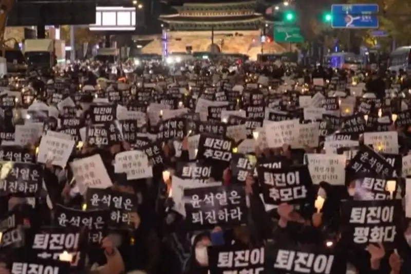 Сеулда Хэллоуин қурбонларини хотирлаш маросими бўлиб ўтди