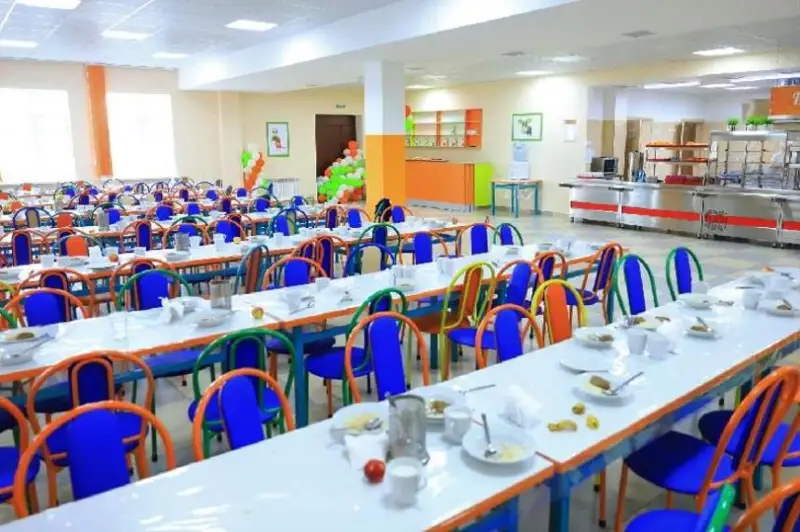 Mektep ashanasynda jarty lıtr sý baǵasy 350 teńge – mınıstr máseleni sheshý týraly aıtty
