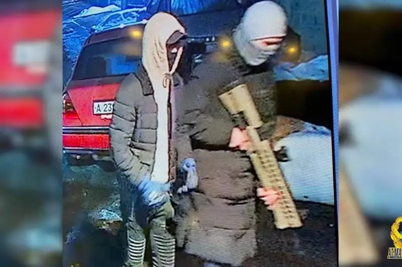 Алматида тартибсизликлар пайтида хусусий уйларга ҳужум қилган қуролли гуруҳ қўлга олинди