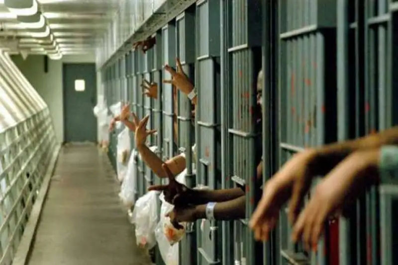 Қамоқхонада отишма: 7 киши ўлдирилган, бир нечта маҳбус қочиб кетган - Гаити