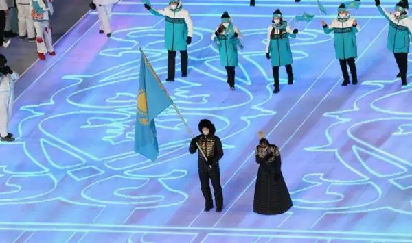 بەيجىڭ-2022: قازاقستاندىق تۋ ۇستاۋشىلاردىڭ كيىم ۇلگىلەرى «ح و ك مادەني مۇراسى» توپتاماسىنا ەندى