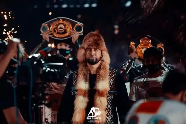 ايدوس ەربوسىن ۇلىمەن ەكسكليۋزيۆ سۇحبات: رينگكە قايتا شىعۋىما كەمىندە ءبىر جىل كەرەك