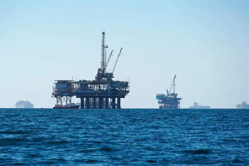 Brent нефтининг нархи 105 доллардан ошди