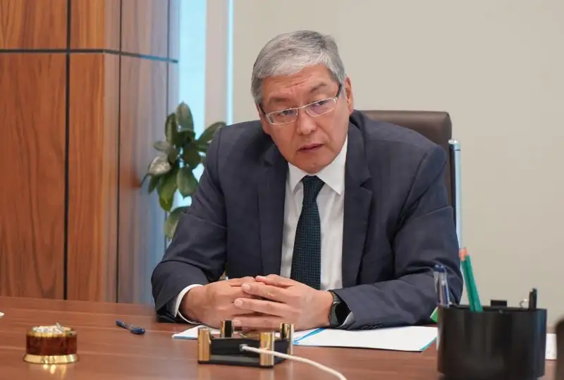 Elbasy mártebesi,  Statı isi, prezıdenttik mandatty shekteý – Ádilet mınıstrimen suhbat
