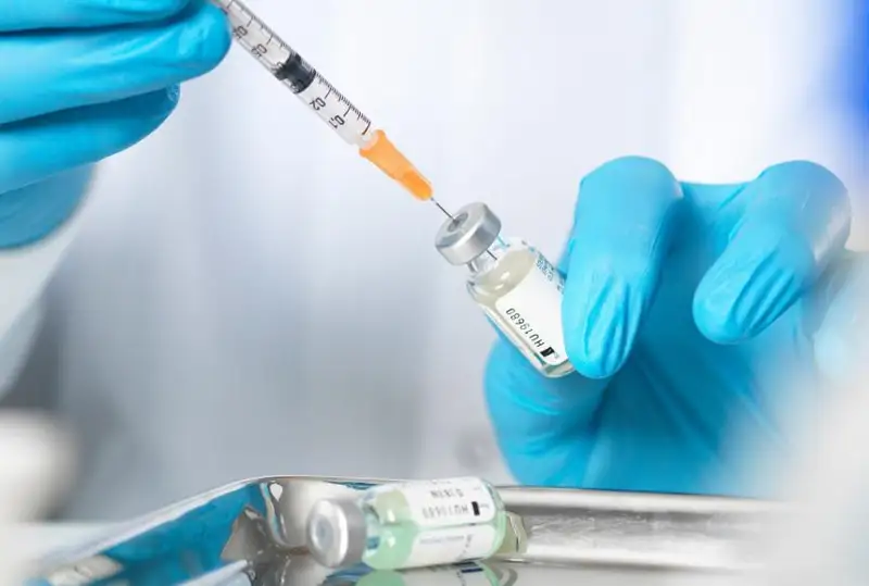 Вакцину против COVID-19 от французской Sanofi одобрили в ЕС