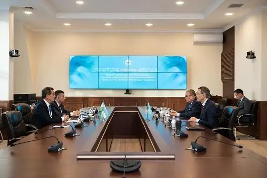 ҚР Марказий сайлов комиссияси раиси ўзбекистонлик ва озарбайжонлик ҳамкасблари билан учрашди
