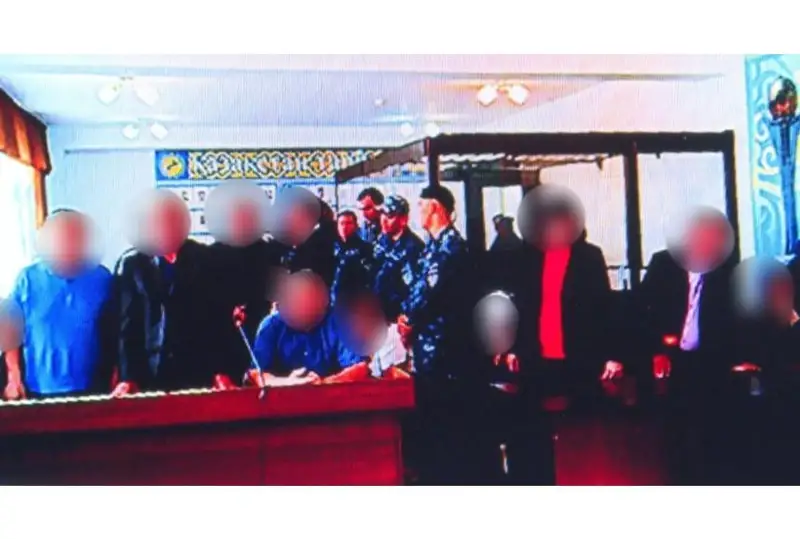 Myń tomnan turatyn qarjy pıramıdasy isi boıynsha 25 adam sottaldy
