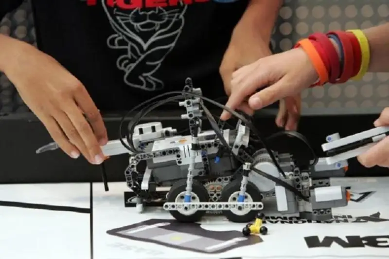 Бешта давлат ўз терма жамоаларини тайёрлаш учун қозоғистонлик робототехника ўқитувчиларини таклиф қилди