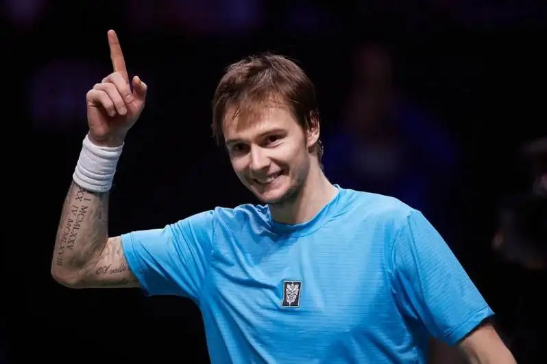 Қозоғистонлик Александр Бублик Роттердам турнирининг жуфтлик баҳсларида чорак финалга чиқди