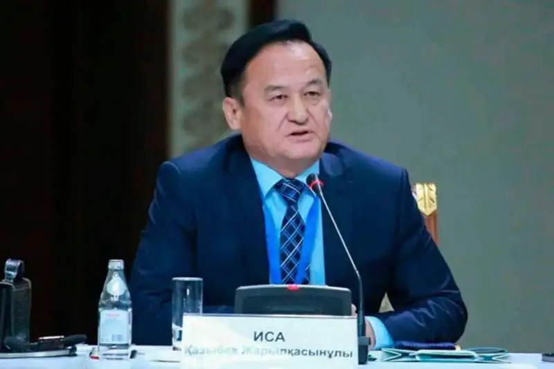 قازاق تىلىنە قاتىستى دەپۋتاتتىق ساۋالىم الەۋمەتتىك جەلىدە تارالعاندا بۇرمالانعان - قازىبەك يسا