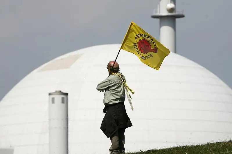 Германия учта атом электр станциясини ёпди