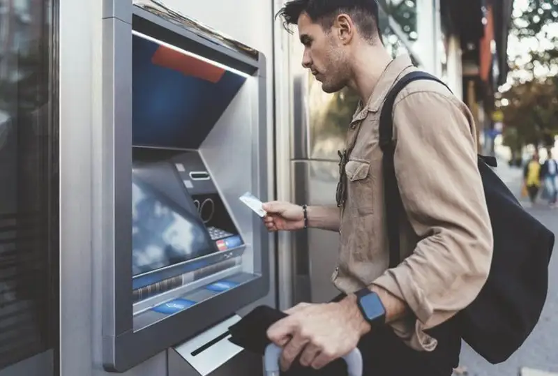 Англия банки фоиз ставкаларини оширди, бу 14 йил ичида энг юқори кўрсаткичдир