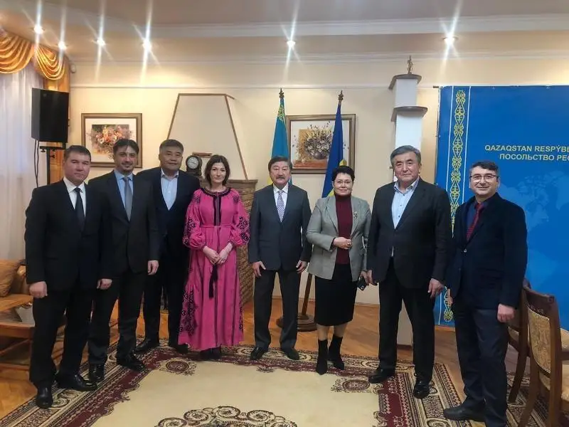 Киевда Туркий Кенгашга аъзо давлатларнинг элчилари учрашди