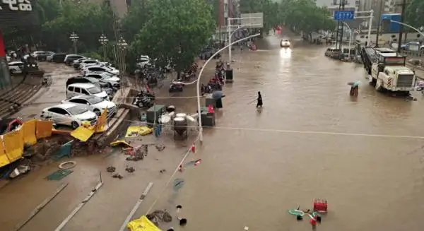 中国河南暴雨已经造成25人死亡 7人失联