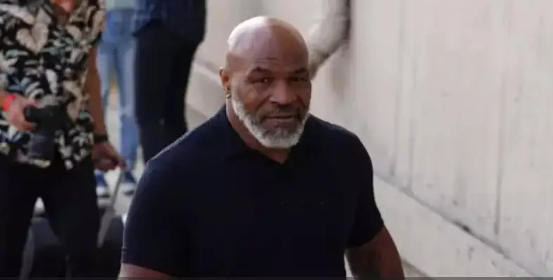 مايك تايسون اتاقتى چەمپيونداردىڭ ايقاسىندا كىم جەڭەتىنىن ايتتى