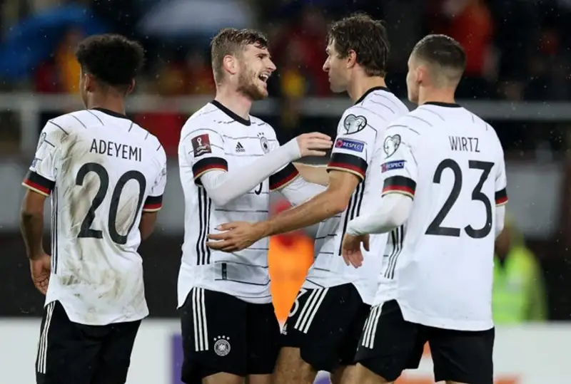 فۋتبول: ارگەنتينا مەن گەرمانيا فاۆوريتتەردىڭ ۇزدىك ۇشتىگىنەن شىعىپ قالدى