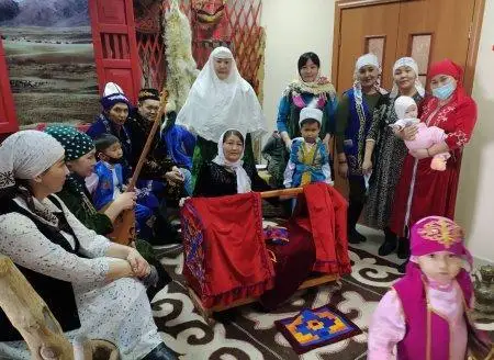 قازاق بالانى نەگە قىرقىنان شىعارادى؟