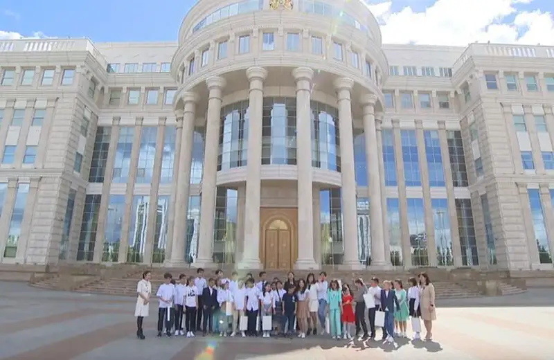 Болалар «Ақорда» қароргоҳига ташриф буюришди